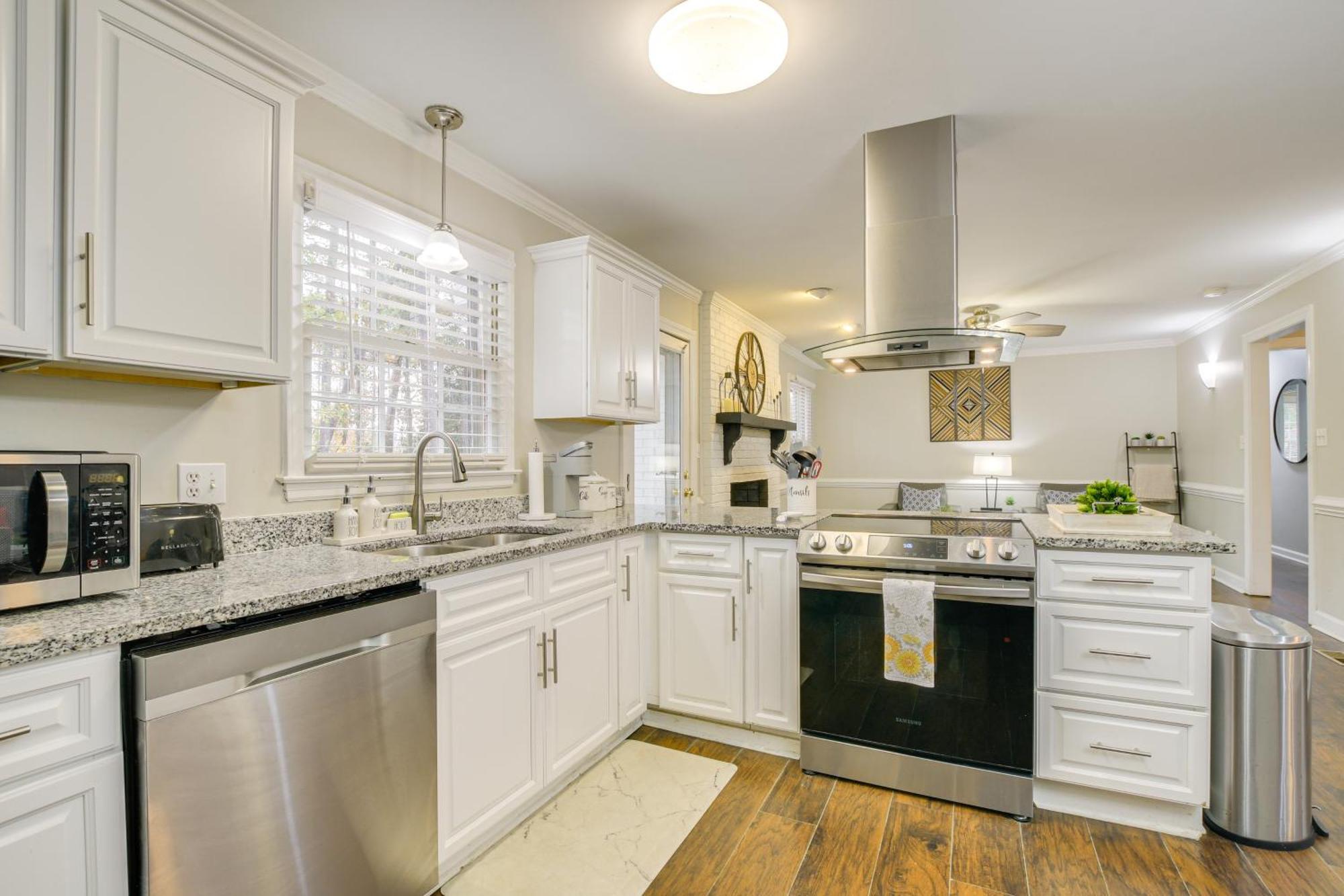 Serene Family Home With Deck In Knightdale! Екстериор снимка
